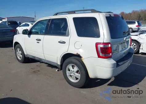 2012 Ford Escape Xlt z USA, uszkodzony, nr VIN 1FMCU9DG7CKB98576